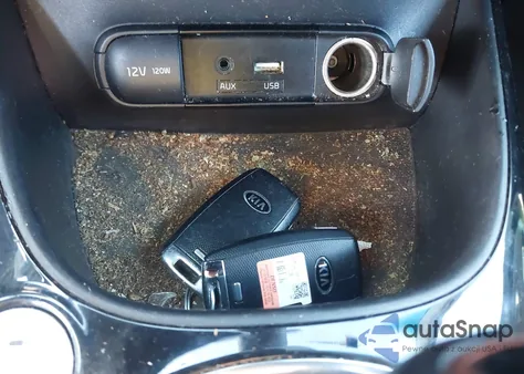 2018 Kia Soul ! from USA, damaged, VIN KNDJX3AA9J7899670